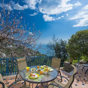 https://casa-pina-amalfi.hotels-amalfi.com