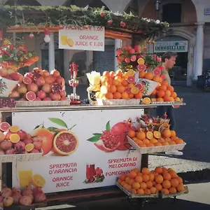 https://la-terrazza-ursino.catania-hotels.net