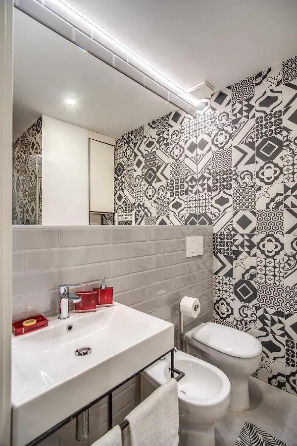 Original House In Trastevere Rome Italy